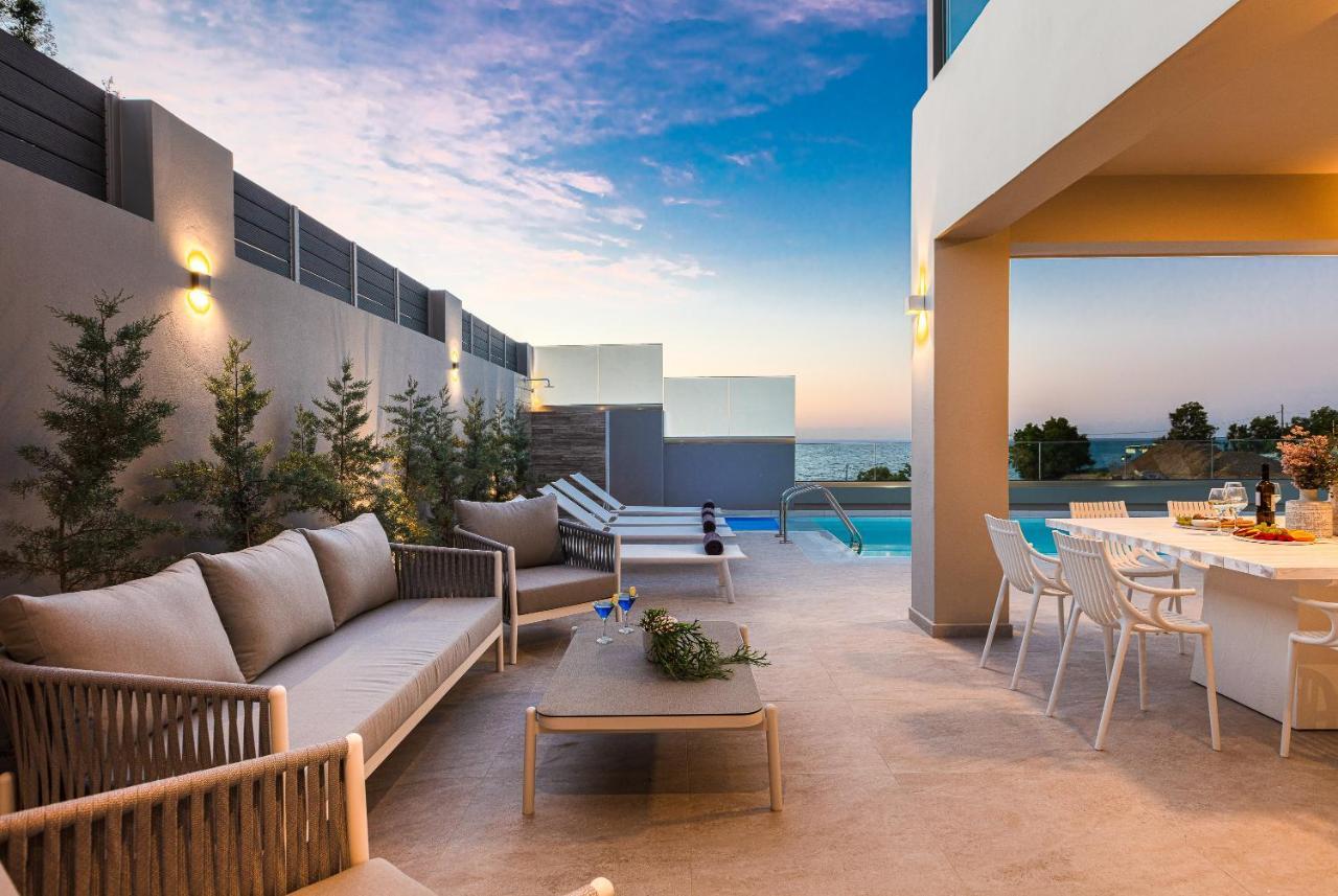 Lagoon Seaside Villa, Sumptuous Retreat,By Thinkvilla Pánormos エクステリア 写真