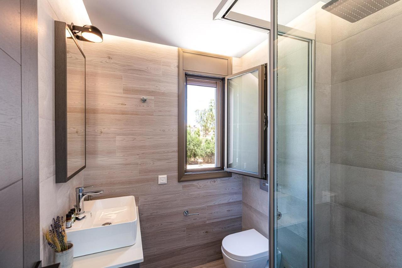 Lagoon Seaside Villa, Sumptuous Retreat,By Thinkvilla Pánormos エクステリア 写真